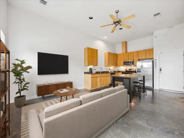 6000 Congress Ave #128, Austin, TX 78745