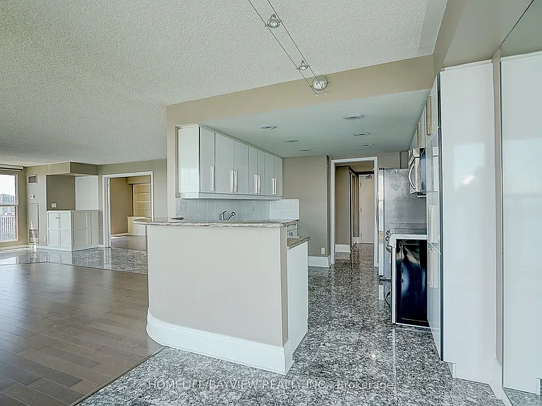 99 Harbour Sq #3108 — Photo 13