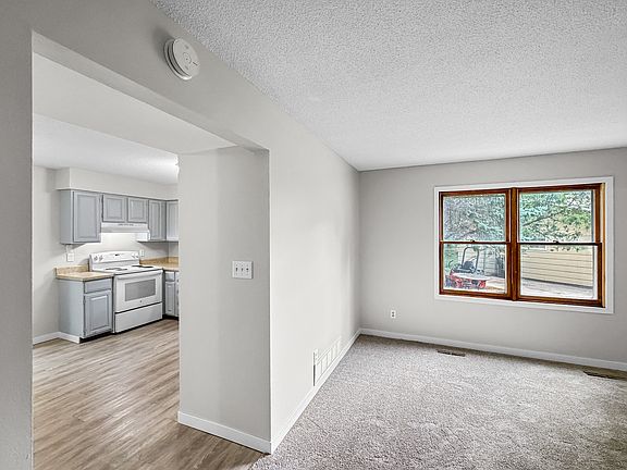 5th image of 1930 23rd Ave S