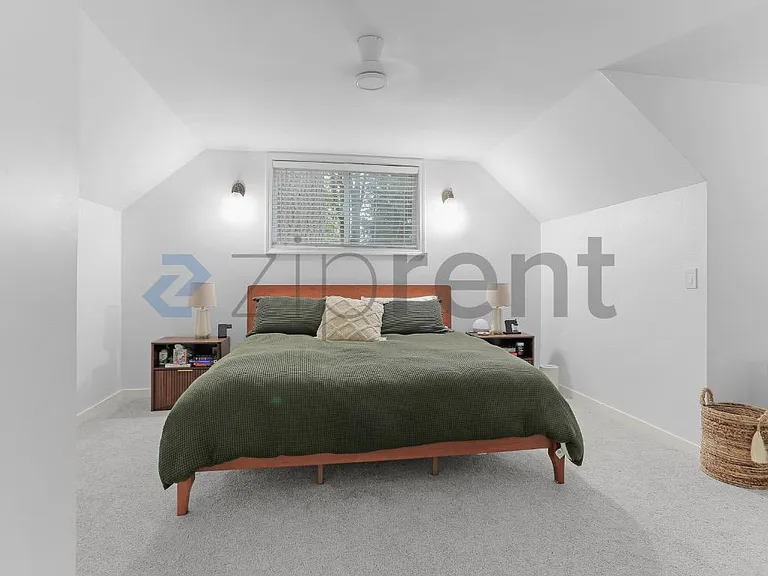 16376 SE 40th St — Photo 12
