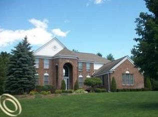 7497 Wyngate Dr, Clarkston, MI 48348