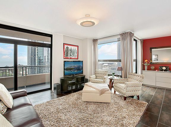 3rd image of 1160 S Michigan Ave APT 2501