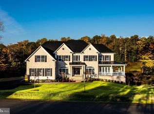 5630 Beachview Creek Dr, Woodbridge, VA 22192