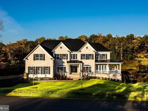 5630 Beachview Creek Dr, Woodbridge, VA 22192