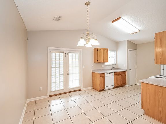 5th image of 2291 Richard Lee St