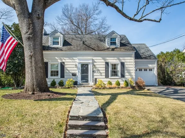 31 Francisco Ave, West Caldwell Twp., NJ 07006