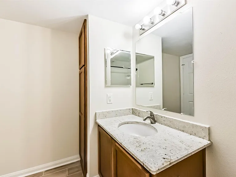1860 White Oak Dr #245 — Photo 22