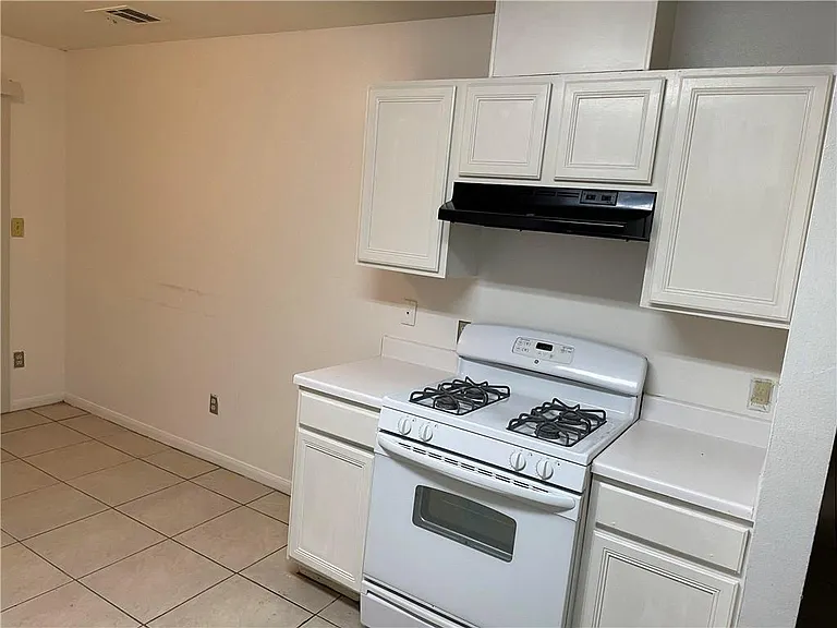 2302 Yaupon Trl — Photo 15