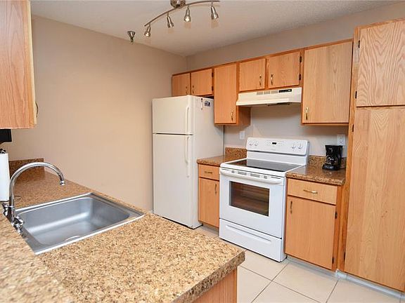 3rd image of 10263 Gandy Blvd N APT 207