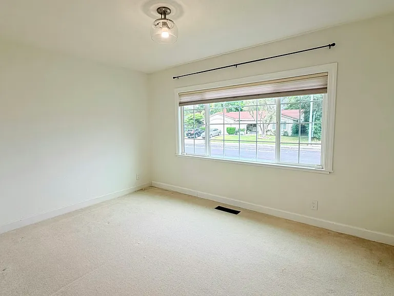 2819 Yarmouth Way — Photo 23