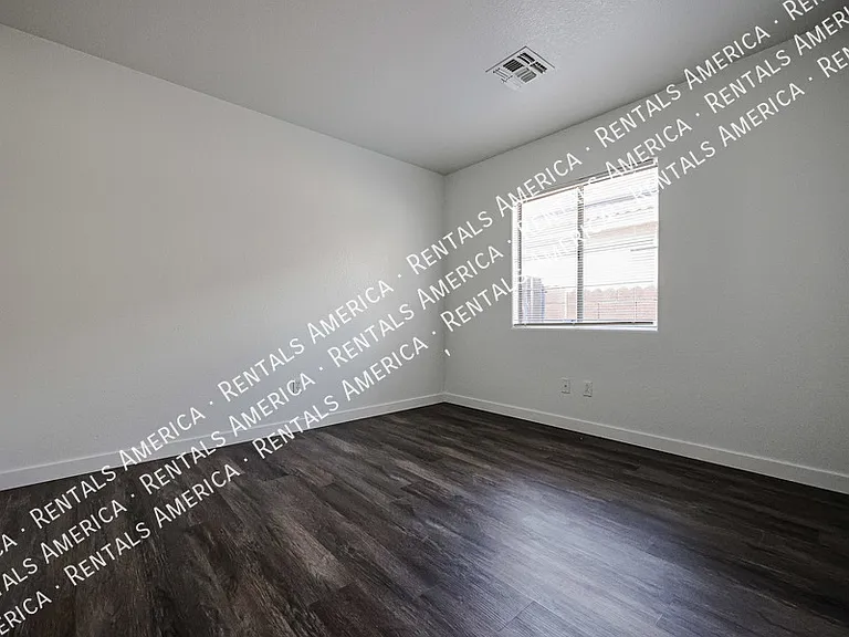 12731 W Sharon Dr — Photo 31