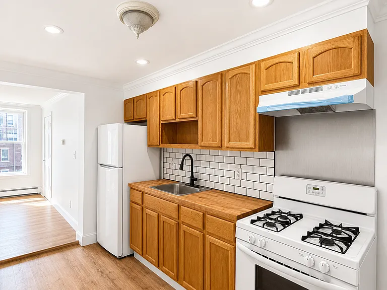 201-203 N 2nd St #3 — Photo 8