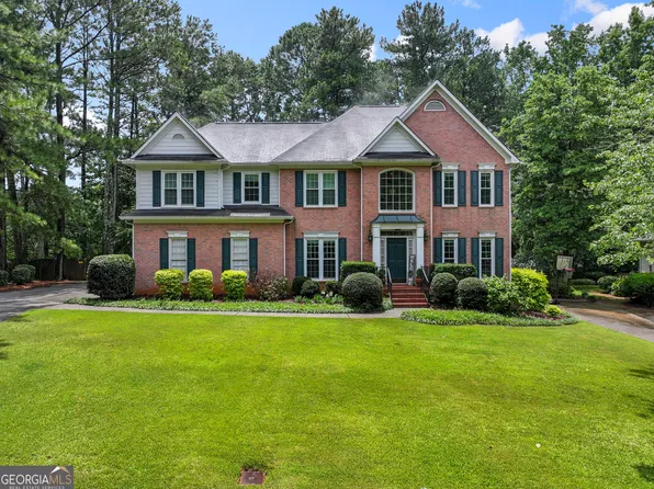 325 Trowbridge Ln, Lawrenceville, GA 30043