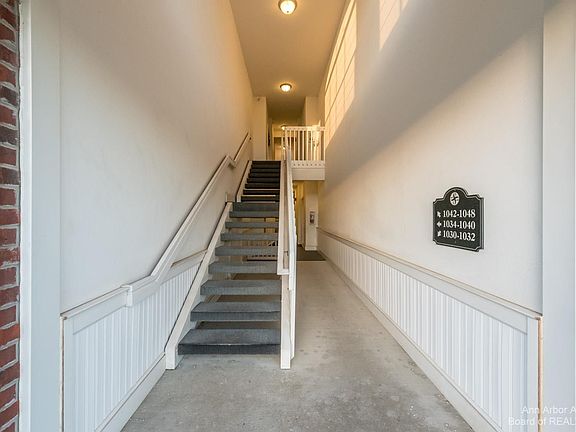 2nd image of 1044 W Summerfield Glen Cir #76