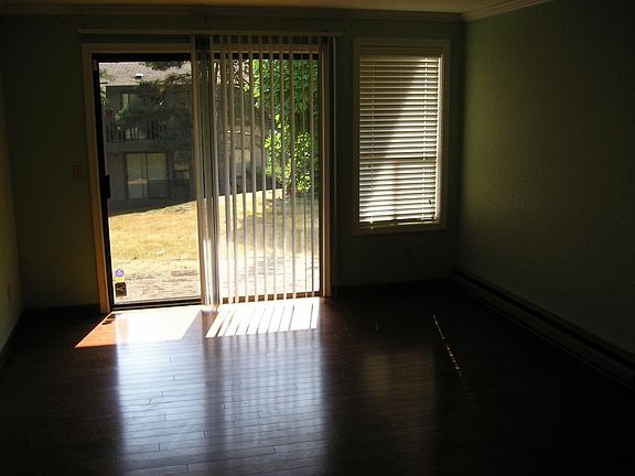 5th image of 14633 NE 35th St #14633