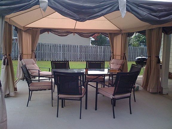 Patio Set with Cabana