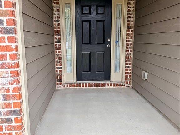 3rd image of 40 Poplar Ln