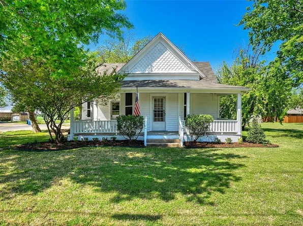 676 S Waco St, Van Alstyne, TX 75495