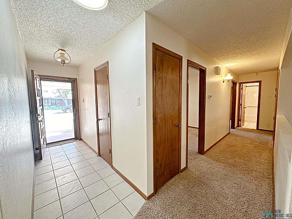 3rd image of 879 Agate Rd
