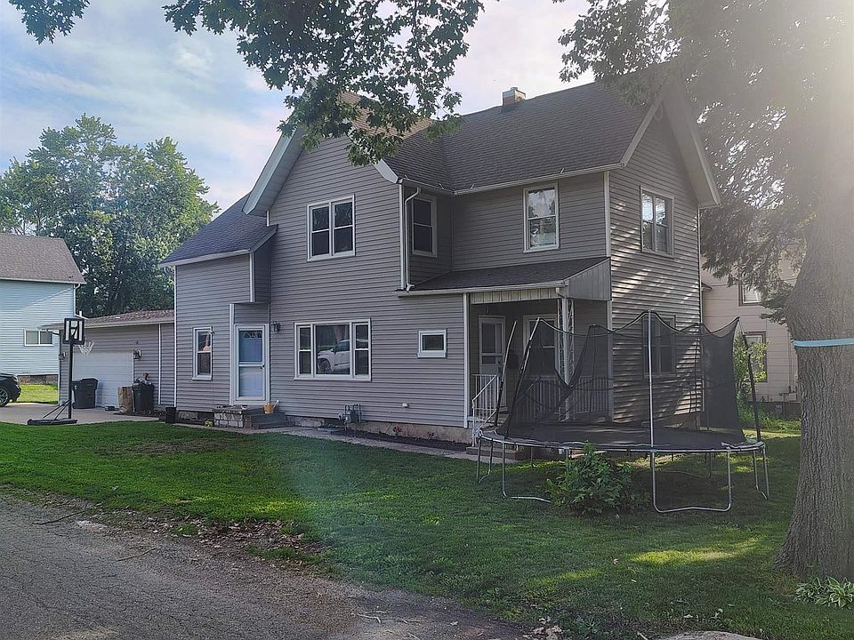 1st image of 362 E Ash St