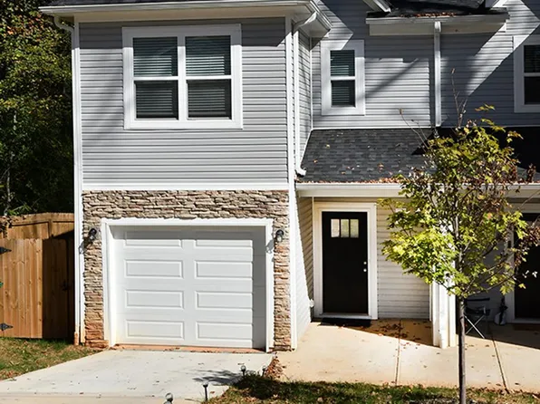 2046 McDonald Dr, Charlotte, NC 28216