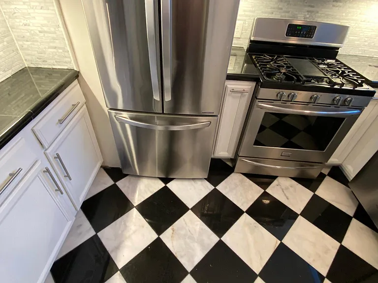 304 Bedford Ave #2 — Photo 2