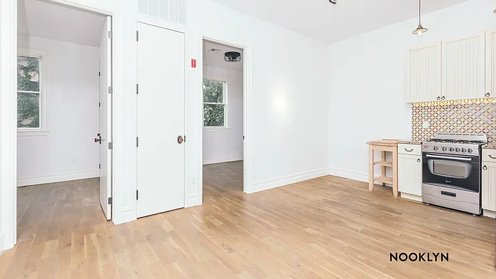 Rented by Nooklyn NYC LLC | media 29