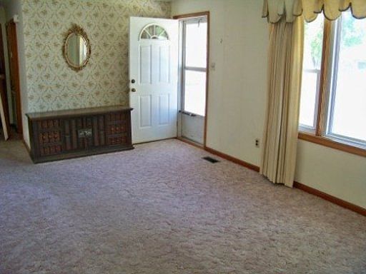 2nd image of 105 Hillcrest Dr