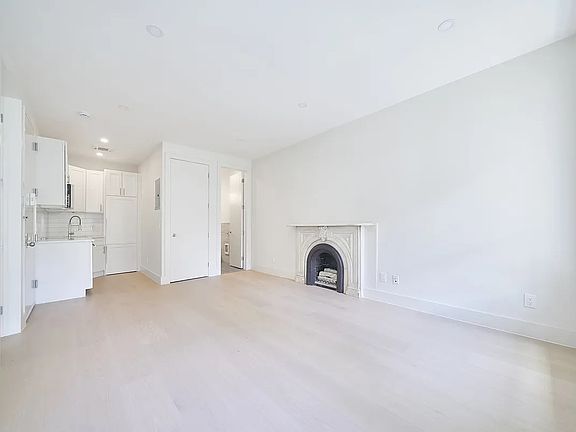 2nd image of 233 E 60th St APT 4