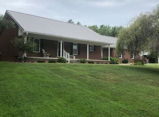 8075 S Riverview Ct, Pekin, IN 47165