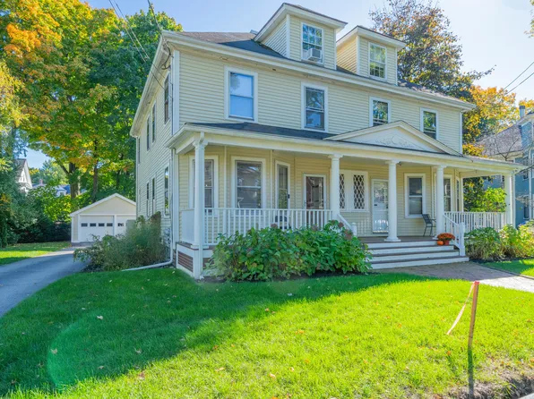 31 Highland St, Concord, MA 01742