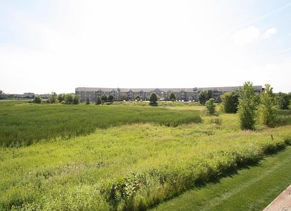 2nd image of 3882 Lawndale Ln N