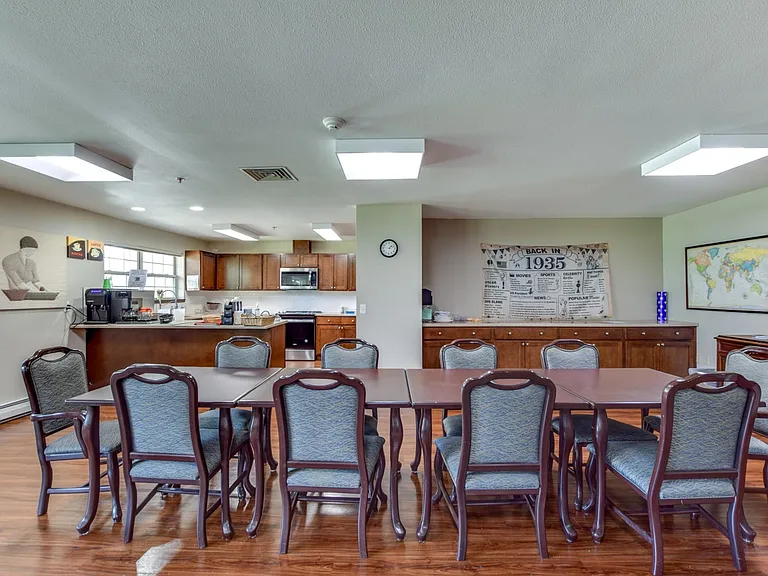 Rosewood Villas - Senior — Photo 23
