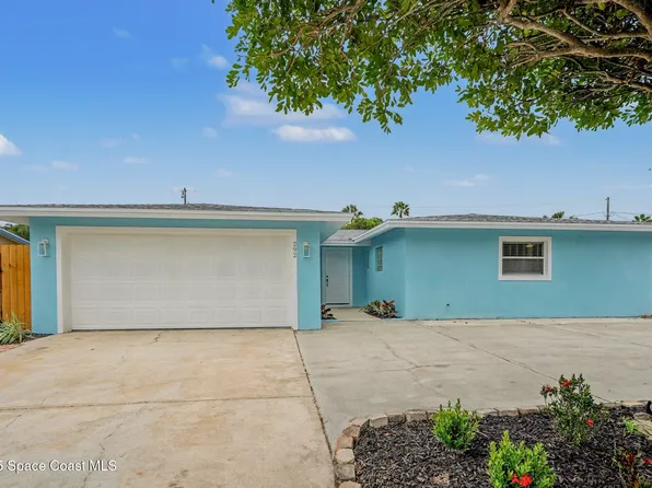 292 Pine Tree Dr, Indialantic, FL 32903