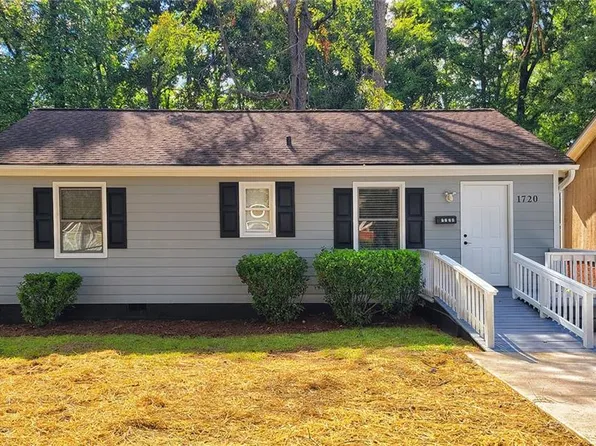 1720 Willow Rd, Greensboro, NC 27401