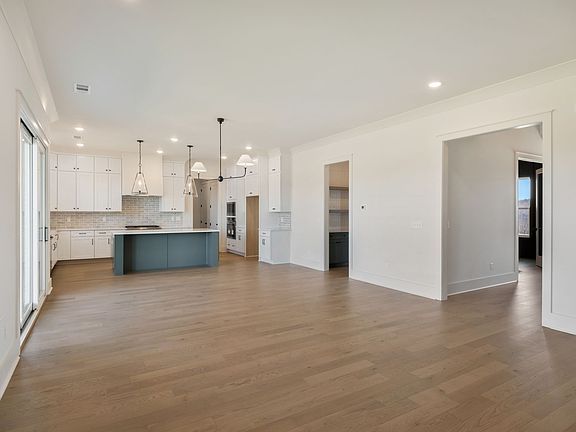 7th image of this home