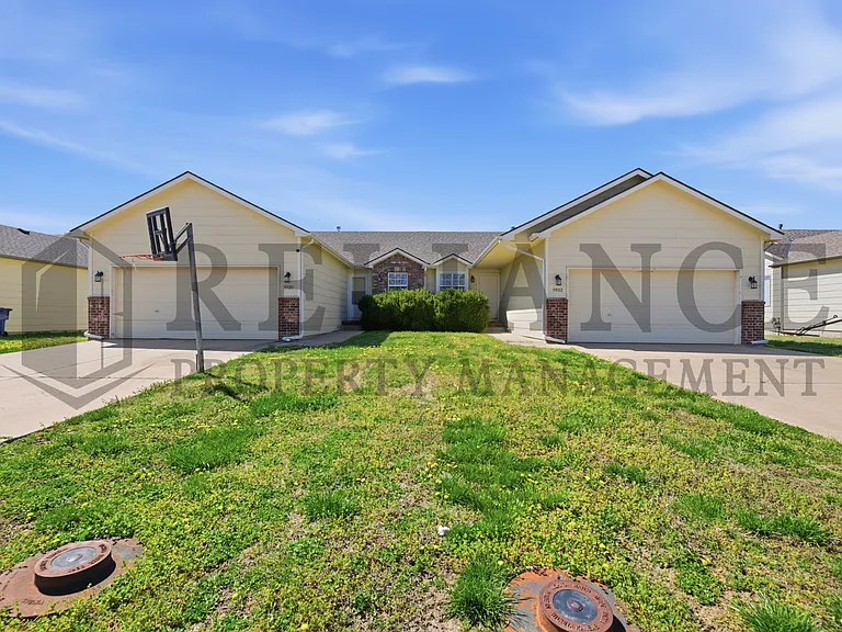 9922 E Kinkaid Cir — Photo 2
