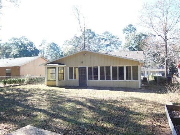 4th image of 117 Dawn Lauren Ln