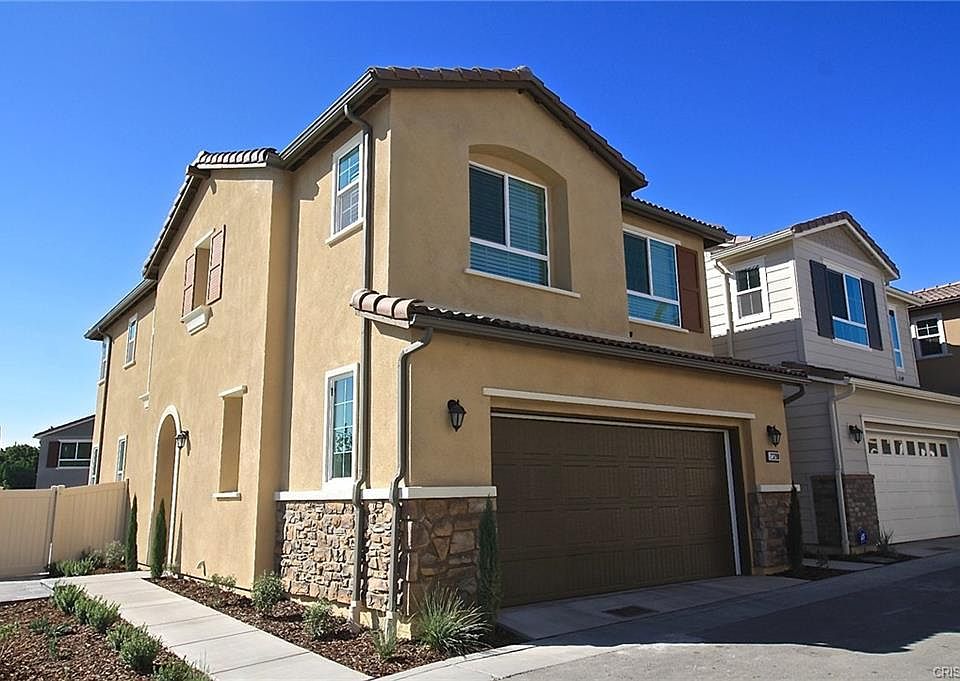 1st image of 23200 W Canterbury Way