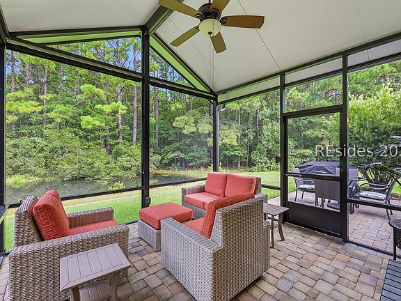 4th image of 10 Baybridge Court