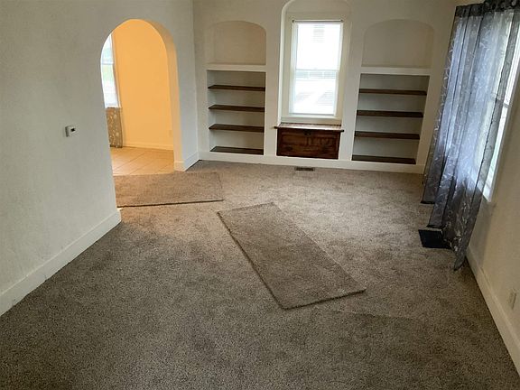 4th image of 946 S 32nd St