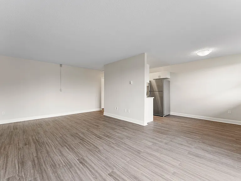 67 N Park St — Photo 17