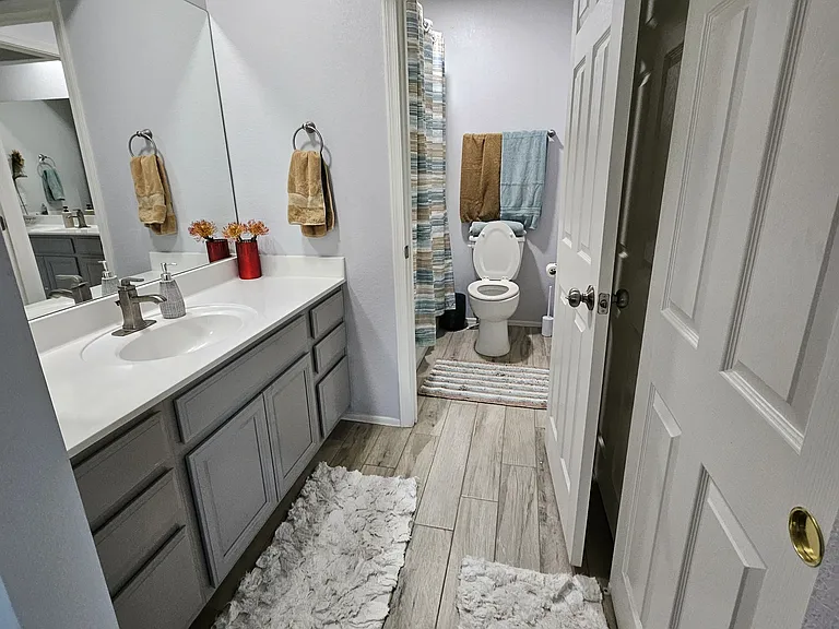 9435 N 59th Ave #3 — Photo 11