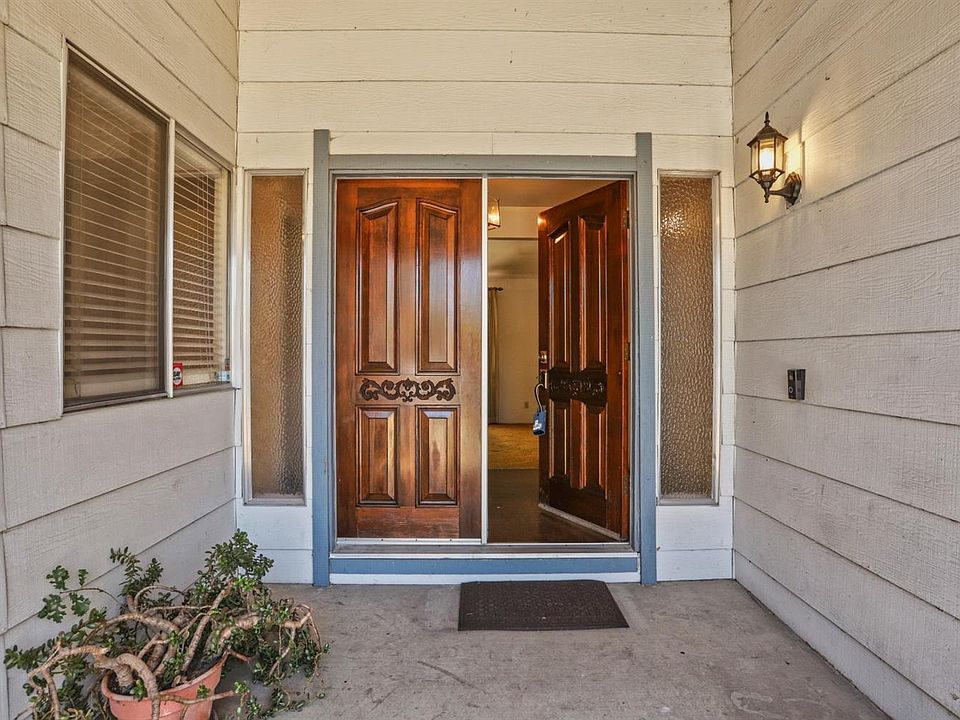 1st image of 4662 Burnham Cir