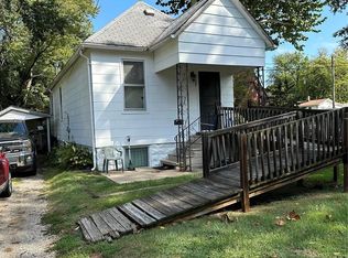 9945 South Rd, Fairview Heights, IL 62208