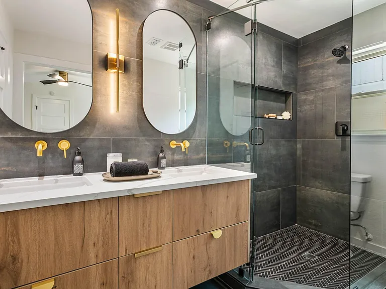 7403 Whispering Winds Dr — Photo 12