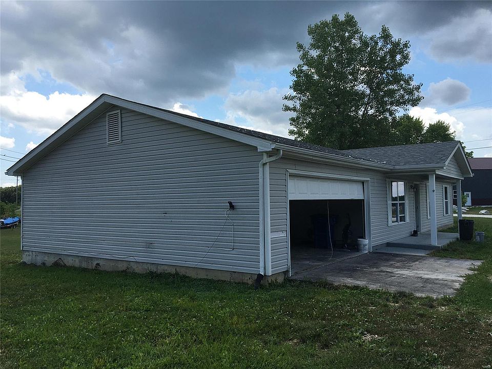 1st image of 38 Highland Dr