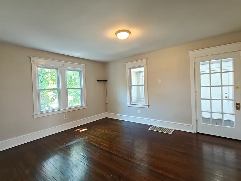 4 Pacific Ave #A — Photo 8