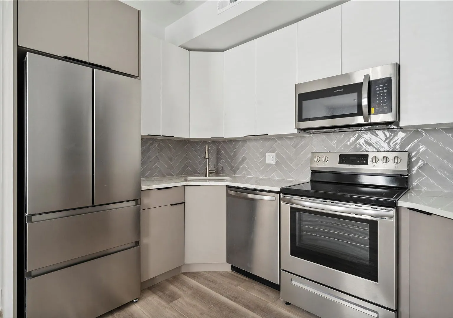 746 N 40TH ST Philadelphia, PA 19104 — Photo 2