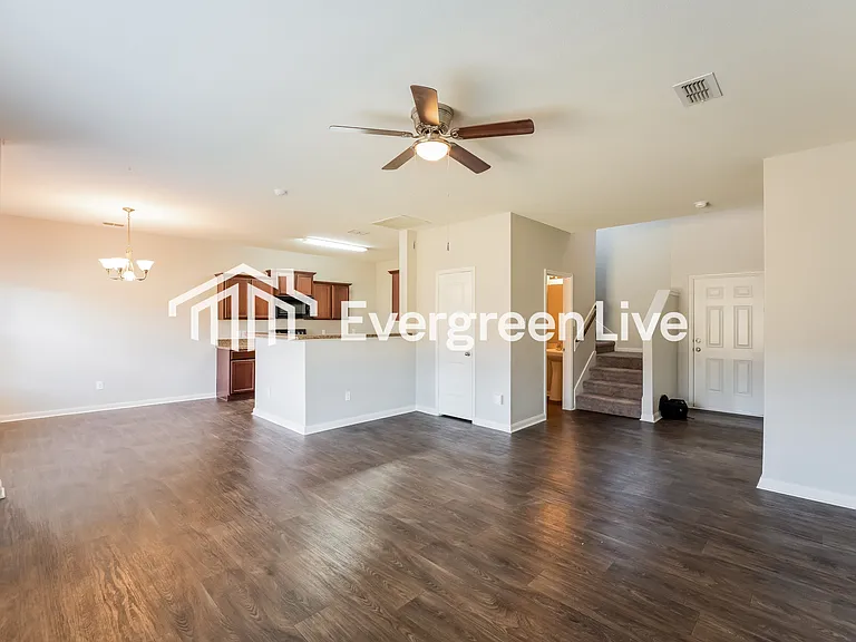 14225 Bridgeview Ln — Photo 4